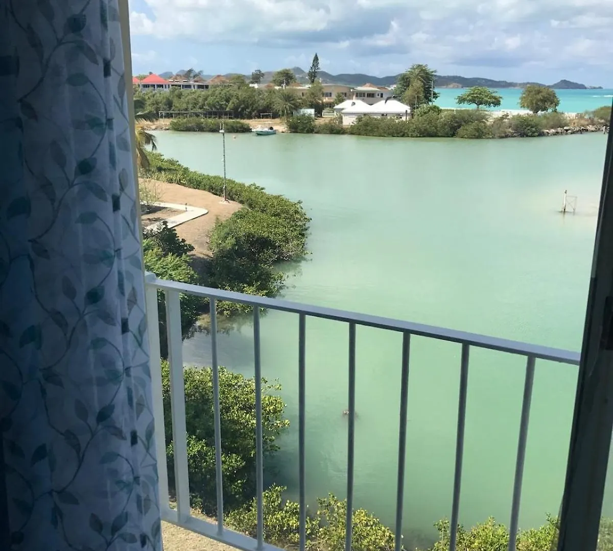 Caribbean Living - Best Beach Condo In Antigua Dickenson Bay Antigua i Barbuda